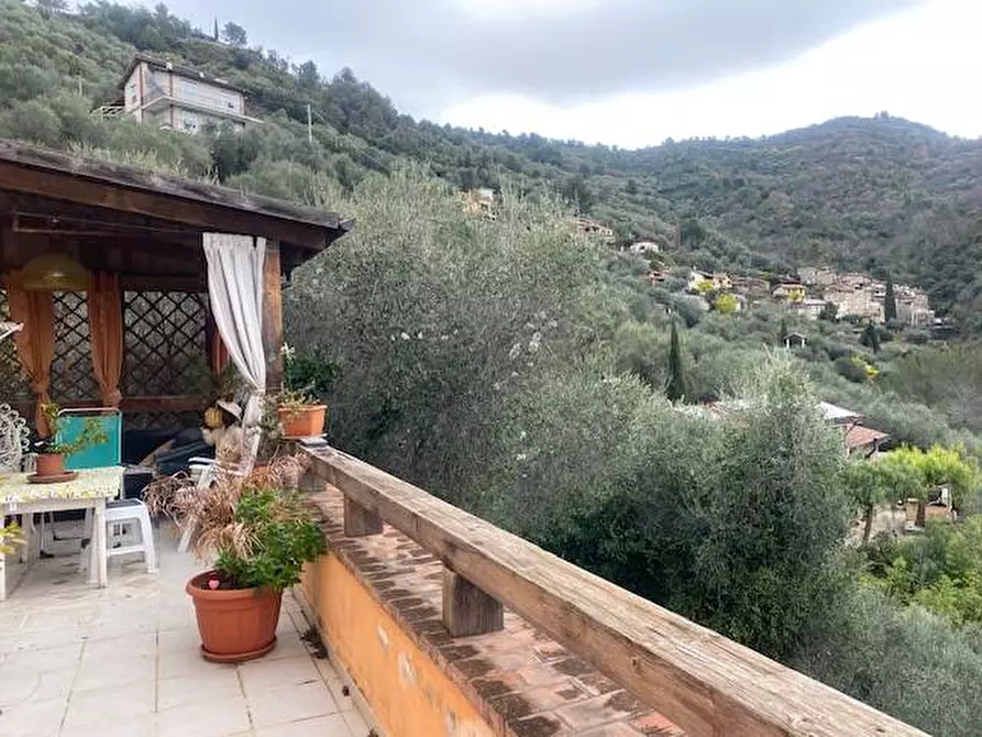 Immagine 2 di Casa indipendente in vendita  in farzione Verrandi snc a Ventimiglia