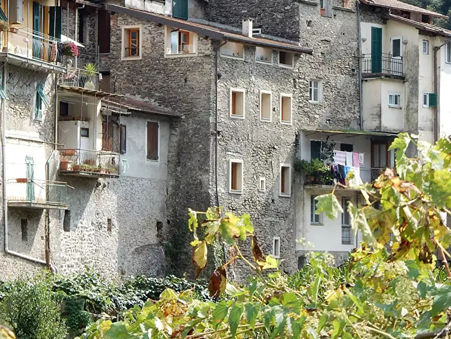 Immagine 2 di Casa indipendente in vendita  in via fontane 3 a Apricale