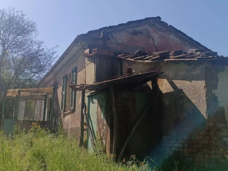 Immagine 2 di Rustico / casale in vendita  in Via I Maggio a Aulla