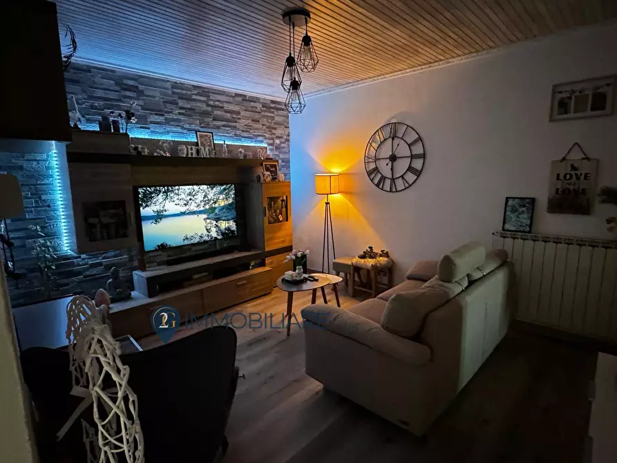 Immagine 6 di Appartamento in vendita  in Via Borgo San Bernardo 11 a Beverino