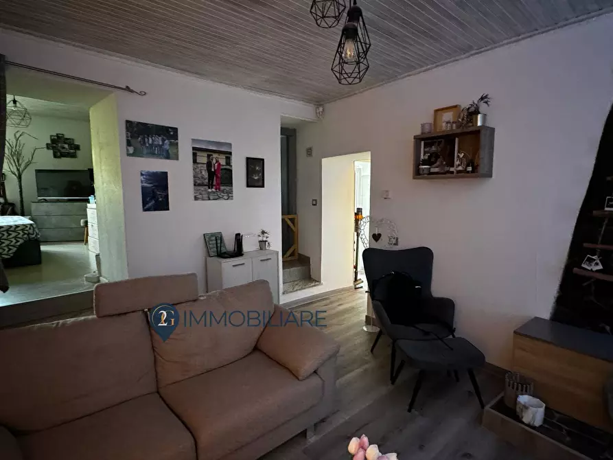 Immagine 8 di Appartamento in vendita  in Via Borgo San Bernardo 11 a Beverino