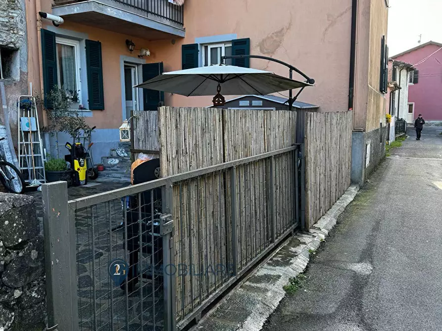 Immagine 21 di Appartamento in vendita  in Via Borgo San Bernardo 11 a Beverino