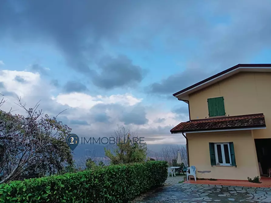 Immagine 2 di Appartamento in vendita  in Via Colombo a Ameglia