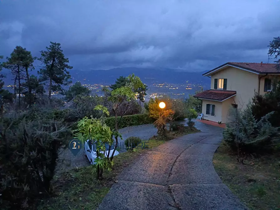 Immagine 17 di Appartamento in vendita  in Via Colombo a Ameglia