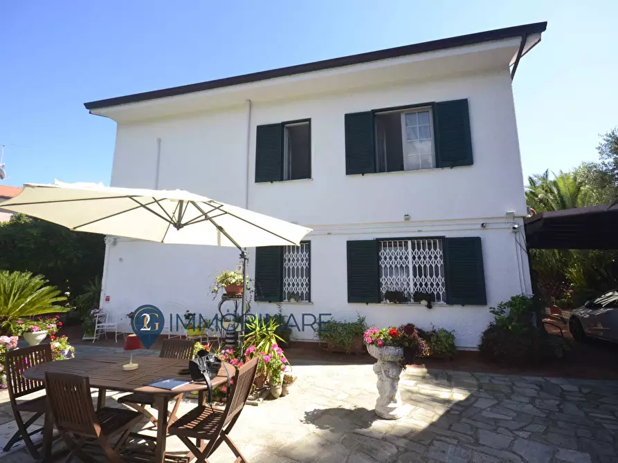 Immagine 40 di Villa in vendita  in Via Montalbano 118 a La Spezia