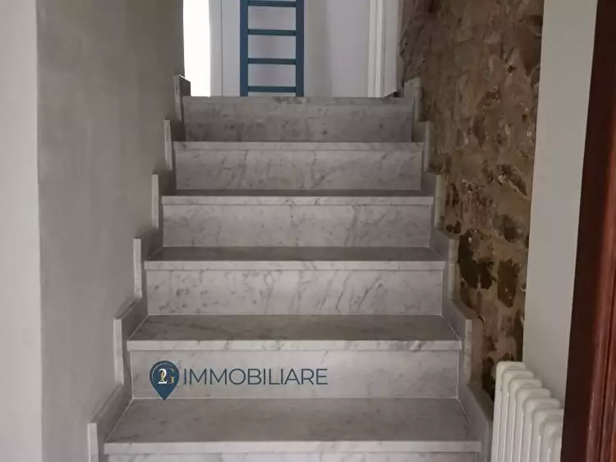 Immagine 10 di Appartamento in vendita  in Nicola di Ortonovo a Ortonovo