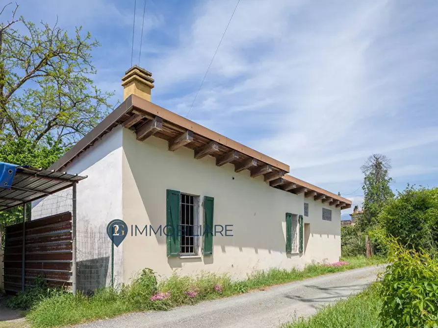 Immagine 1 di Rustico / casale in vendita  in Via Antica Luni a Aulla