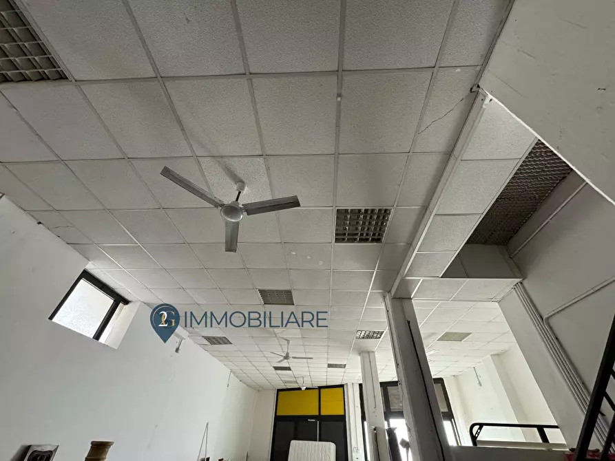 Immagine 22 di Locale commerciale in vendita  in Via Marco Federici 13 a La Spezia