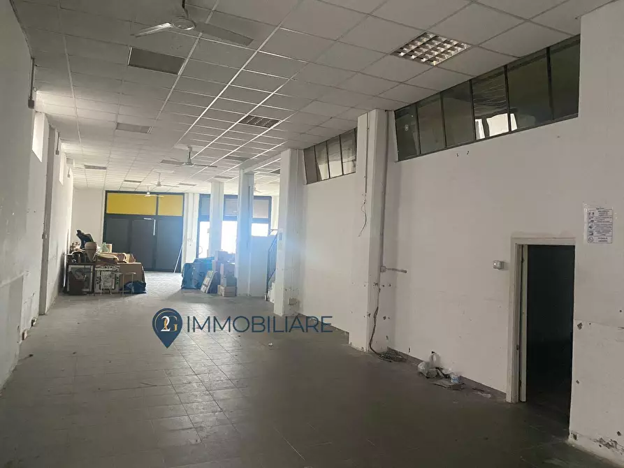 Immagine 29 di Locale commerciale in vendita  in Via Marco Federici 13 a La Spezia