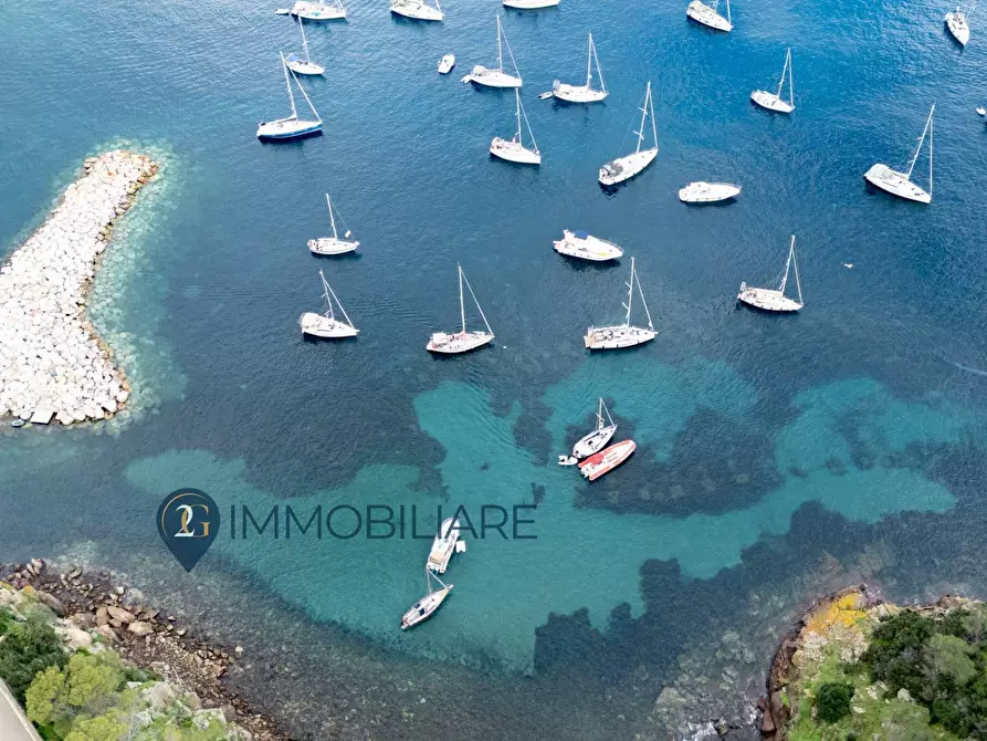 Immagine 7 di Villa in vendita  in Via San Leonardo a Capraia E Limite