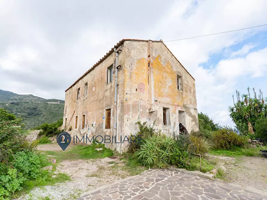 Immagine 12 di Villa in vendita  in Via San Leonardo a Capraia E Limite