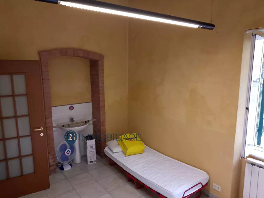 Immagine 31 di Appartamento in vendita  in Via Genova a La Spezia