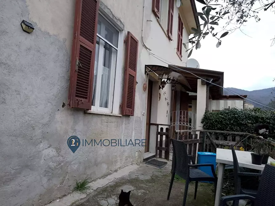 Immagine 3 di Casa semindipendente in vendita  in Via Figliola a Ortonovo