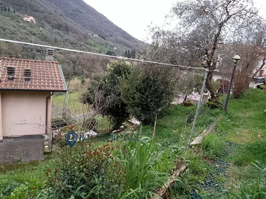 Immagine 2 di Casa semindipendente in vendita  in Via Figliola a Ortonovo