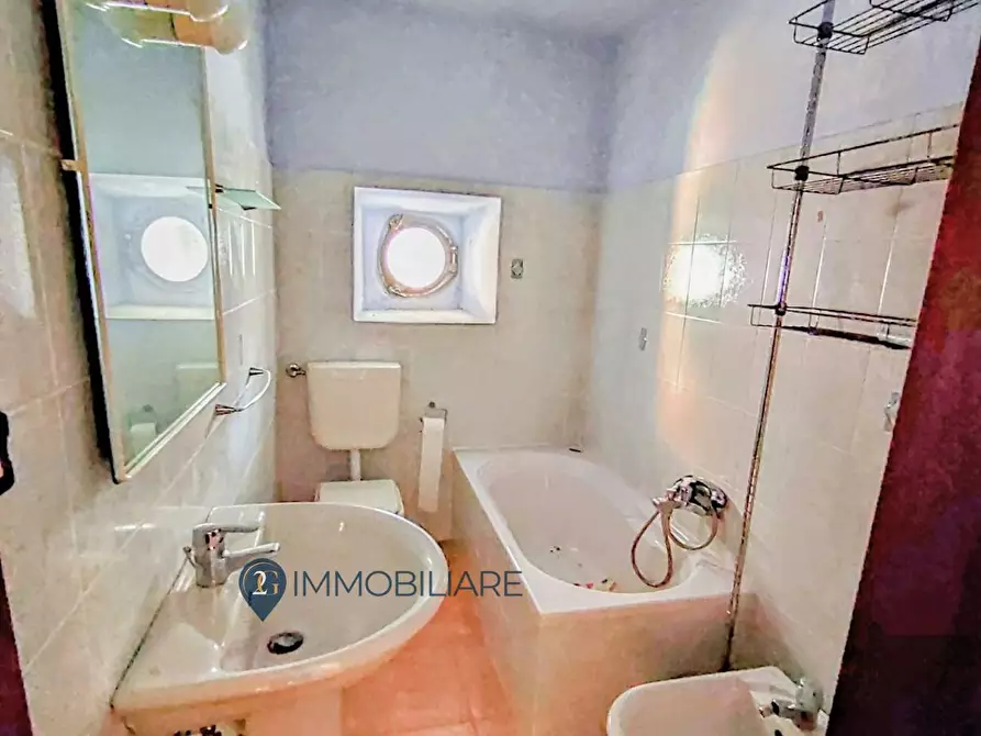 Immagine 10 di Appartamento in vendita  in Via Castello a Beverino