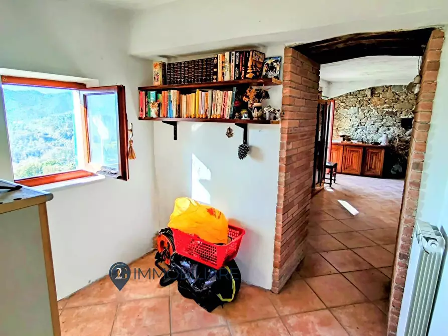 Immagine 20 di Appartamento in vendita  in Via Castello a Beverino