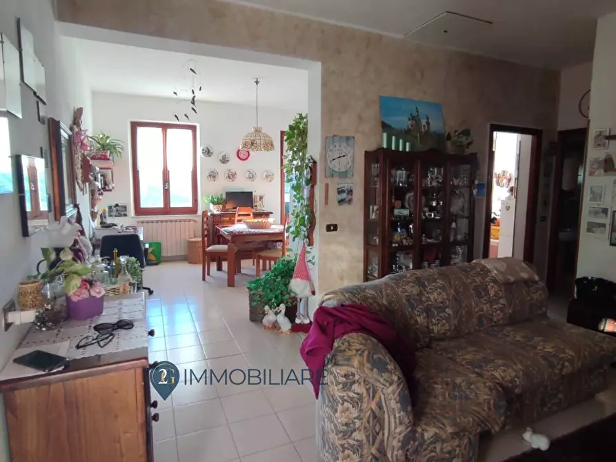 Immagine 2 di Appartamento in vendita  in Via Castello a Beverino