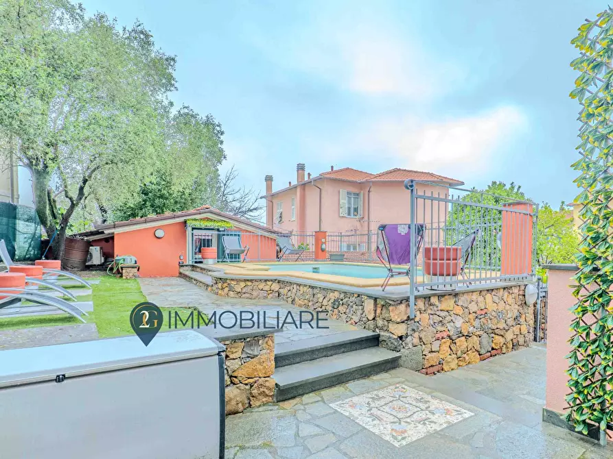 Immagine 2 di Casa semindipendente in vendita  in Salita Del Pianello a La Spezia