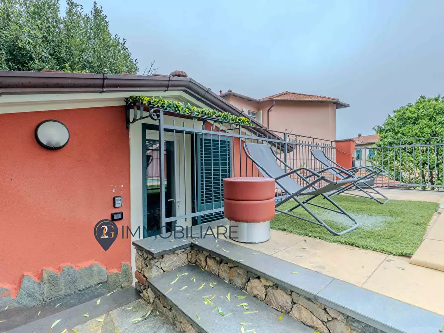 Immagine 3 di Casa semindipendente in vendita  in Salita Del Pianello a La Spezia
