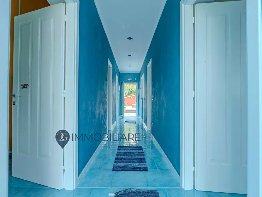 Immagine 19 di Casa semindipendente in vendita  in Salita Del Pianello a La Spezia