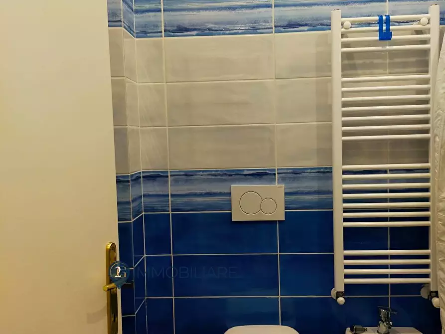 Immagine 10 di Appartamento in vendita  in Via Roma a La Spezia