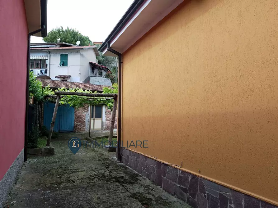 Immagine 10 di Casa indipendente in vendita  in Via Termo a Beverino