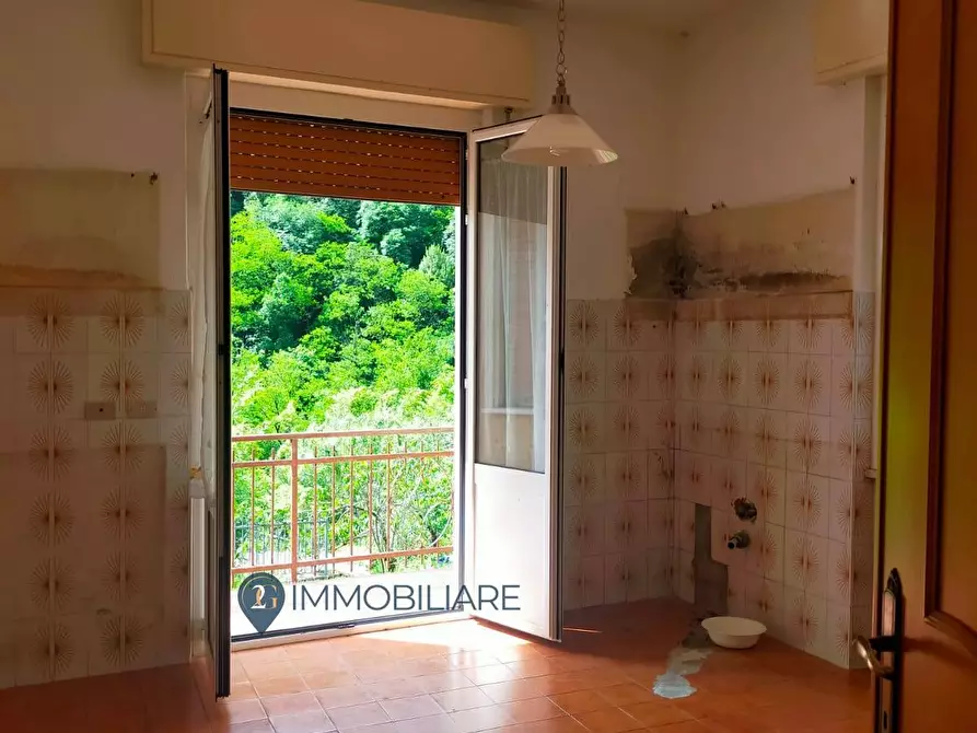 Immagine 4 di Appartamento in vendita  in Via Roma a Beverino