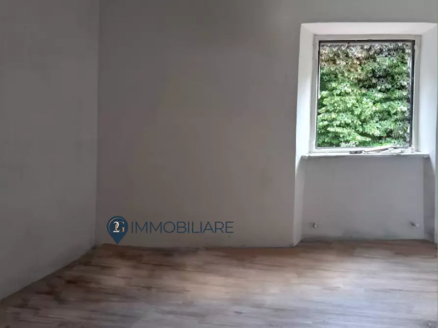 Immagine 10 di Appartamento in vendita  in Piazza Ludovico Corbani 14 a Aulla