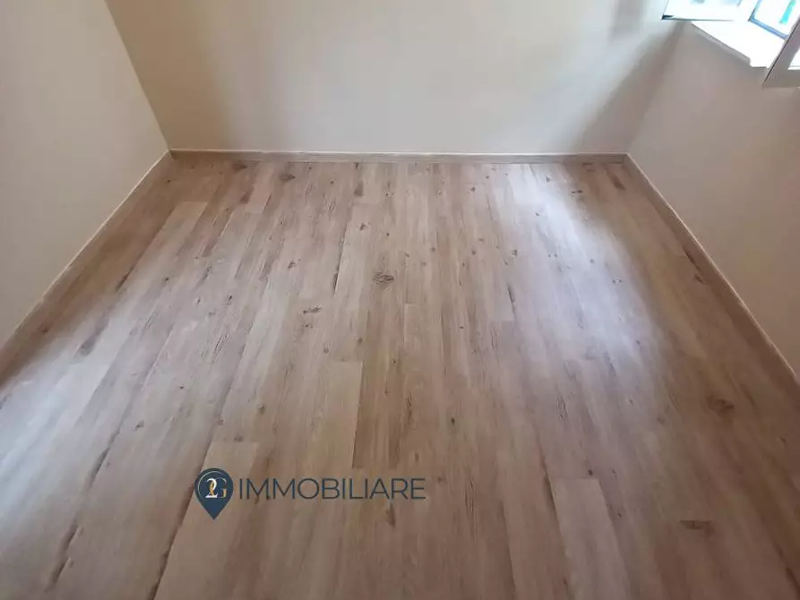 Immagine 2 di Appartamento in vendita  in Piazza Ludovico Corbani 14 a Aulla