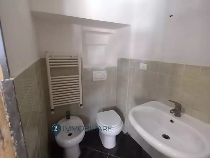 Immagine 3 di Appartamento in vendita  in Piazza Ludovico Corbani 14 a Aulla