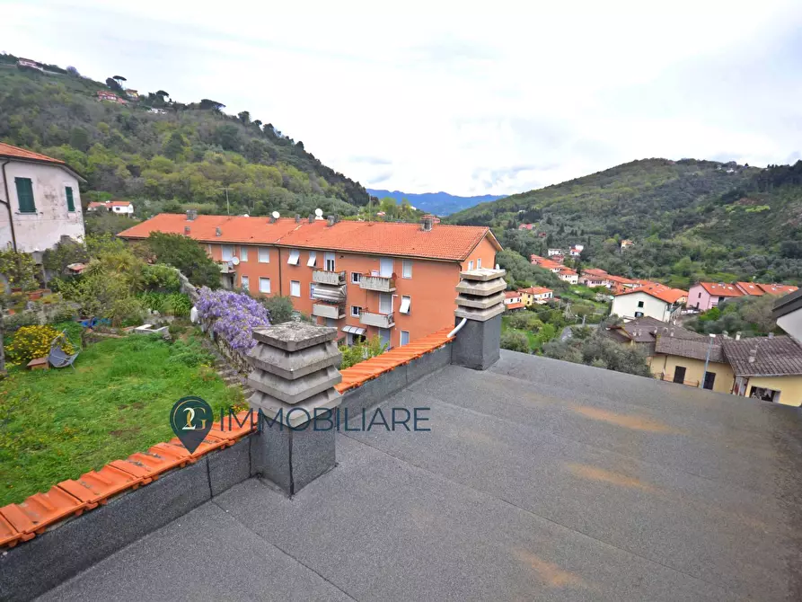 Immagine 10 di Appartamento in vendita  in Via B. Gazzoli 25 a Lerici