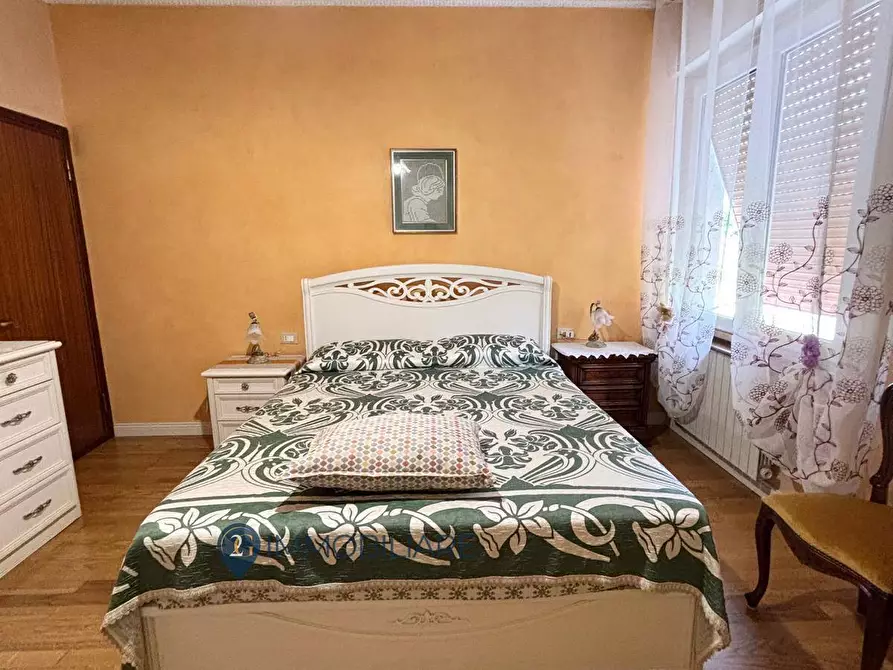 Immagine 14 di Appartamento in vendita  in Loc. Senato 30 a Lerici