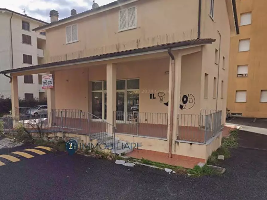 Immagine 1 di Locale commerciale in vendita  in Via Maestro Pietrino Venturini a Aulla