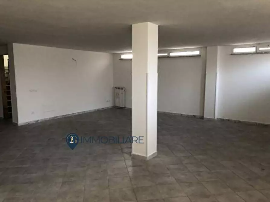 Immagine 10 di Locale commerciale in vendita  in Via Maestro Pietrino Venturini a Aulla