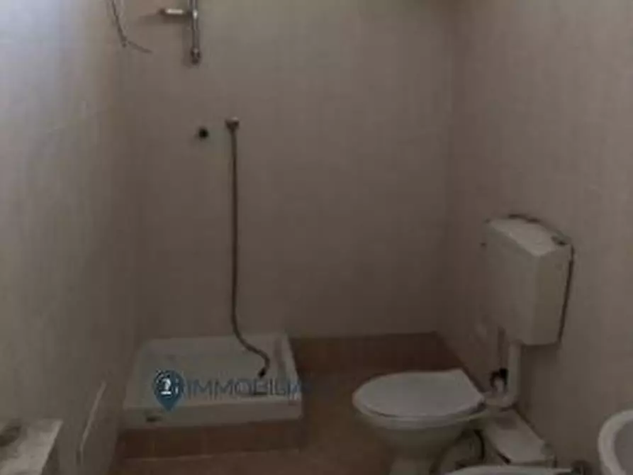 Immagine 12 di Locale commerciale in vendita  in Via Maestro Pietrino Venturini a Aulla