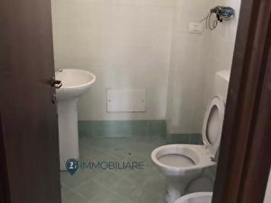 Immagine 14 di Locale commerciale in vendita  in Via Maestro Pietrino Venturini a Aulla