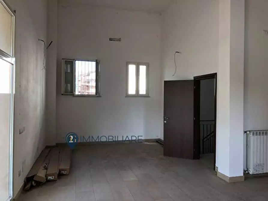 Immagine 5 di Locale commerciale in vendita  in Via Maestro Pietrino Venturini a Aulla