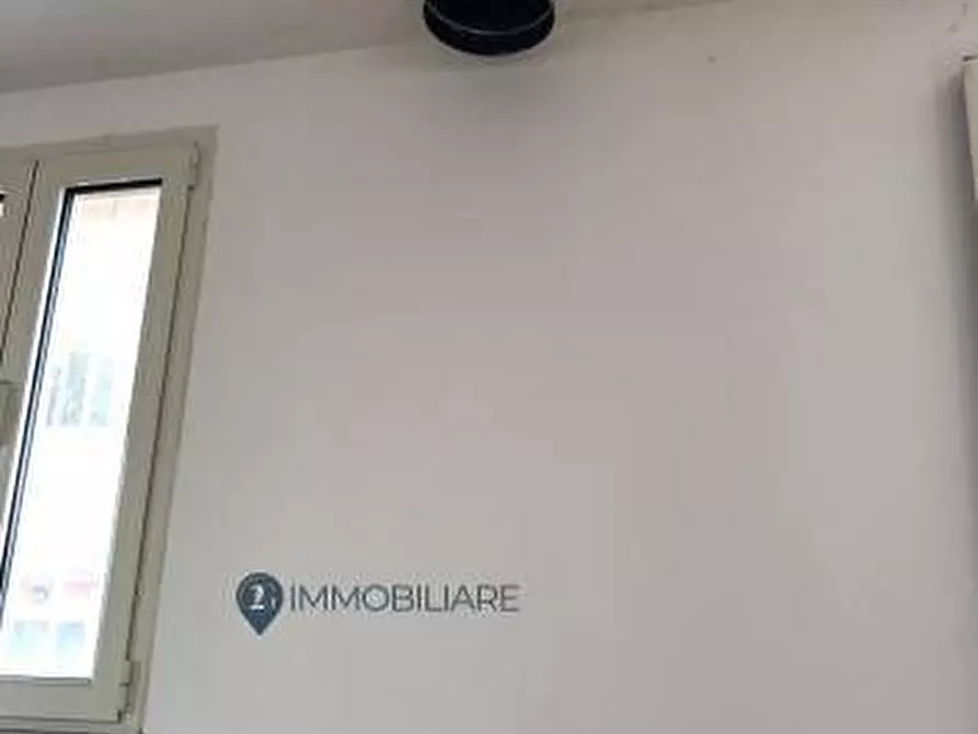 Immagine 4 di Locale commerciale in vendita  in Via Maestro Pietrino Venturini a Aulla