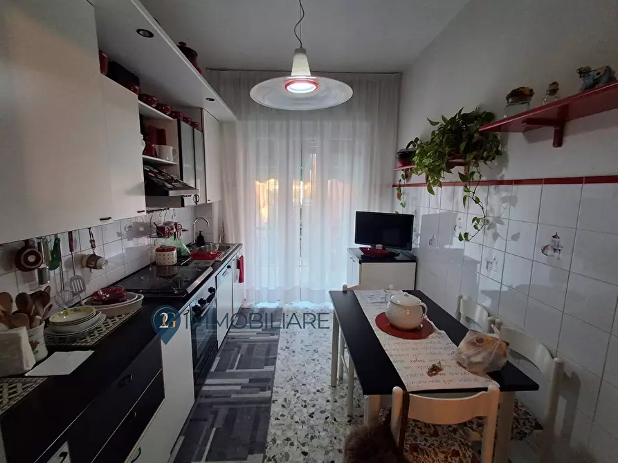 Immagine 3 di Appartamento in vendita  in Stradone D'oria 44 a La Spezia