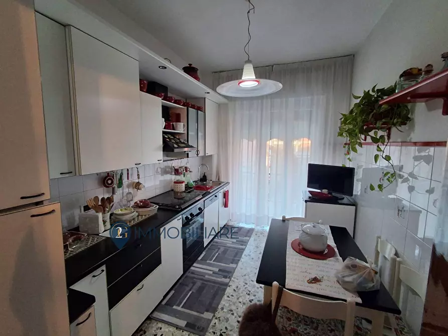 Immagine 4 di Appartamento in vendita  in Stradone D'oria 44 a La Spezia