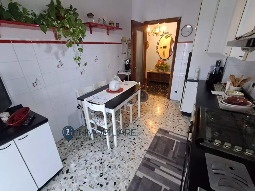 Immagine 7 di Appartamento in vendita  in Stradone D'oria 44 a La Spezia