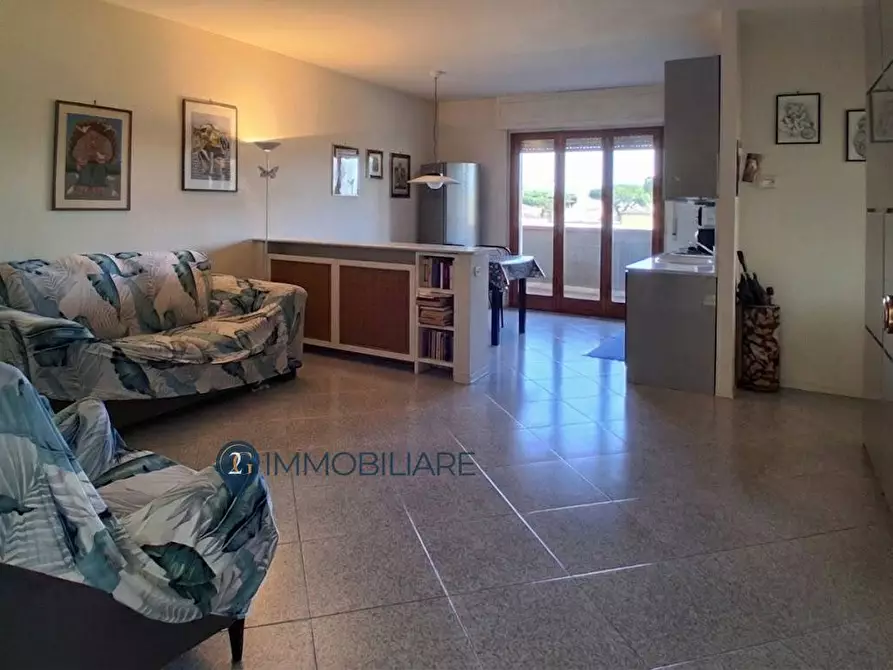 Immagine 3 di Appartamento in vendita  in via Filzi 134 a Viareggio