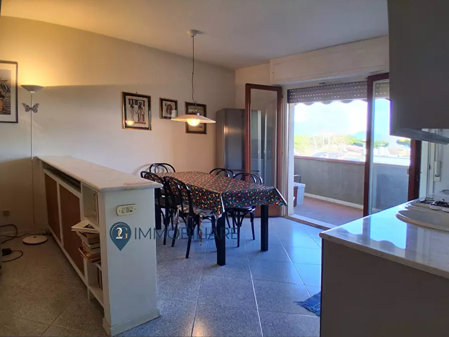 Immagine 4 di Appartamento in vendita  in via Filzi 134 a Viareggio