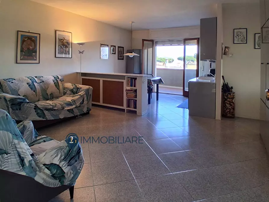 Immagine 7 di Appartamento in vendita  in via Filzi 134 a Viareggio