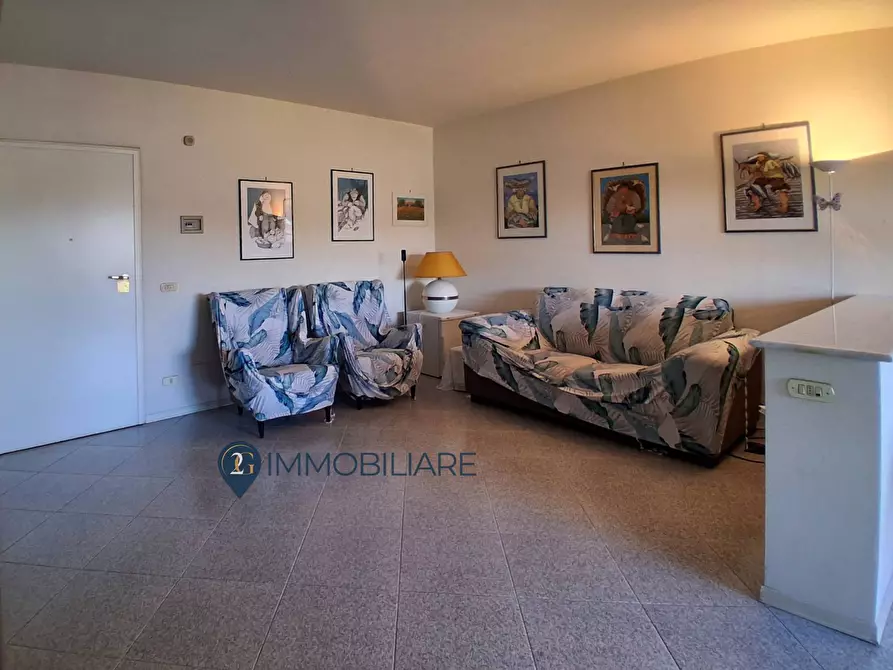 Immagine 10 di Appartamento in vendita  in via Filzi 134 a Viareggio