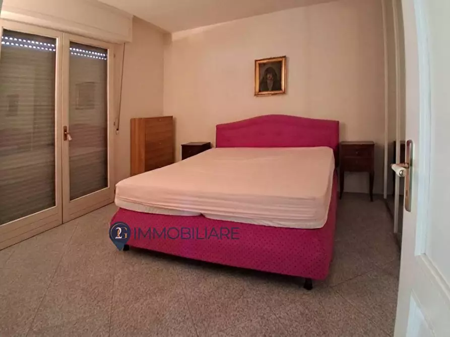 Immagine 11 di Appartamento in vendita  in via Filzi 134 a Viareggio