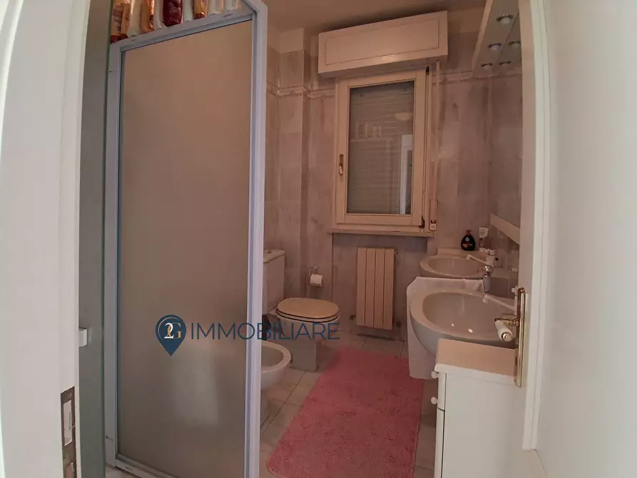 Immagine 19 di Appartamento in vendita  in via Filzi 134 a Viareggio