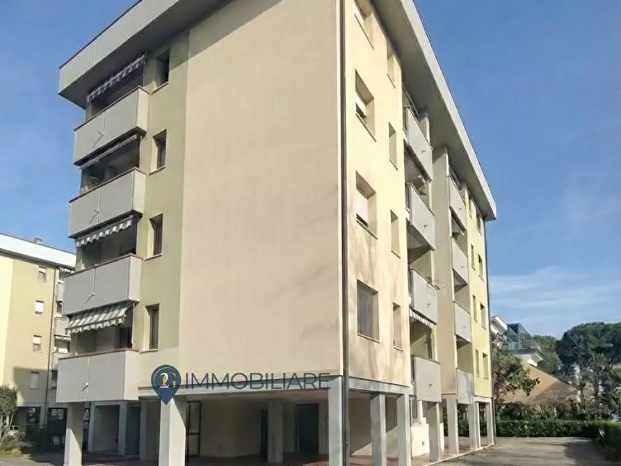 appartamento in vendita a Viareggio in zona Campo d'Aviazione