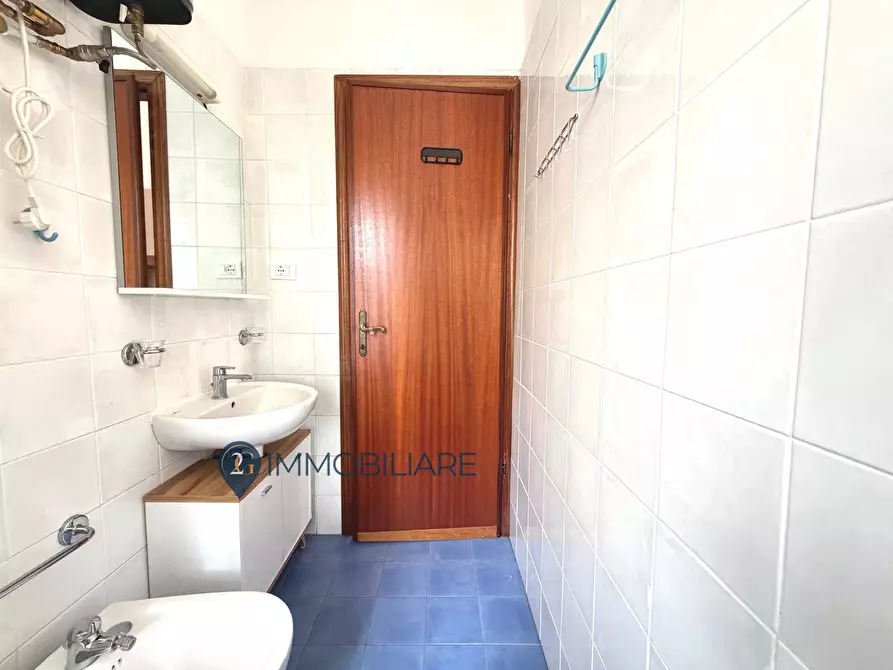 Immagine 11 di Appartamento in vendita  in Via Della Repubblica 3 a Sarzana