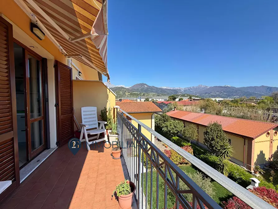 Immagine 23 di Casa indipendente in vendita  in Via Ferdinando Compagni 19 a Massa